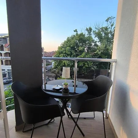 къща симона 3* Naousa