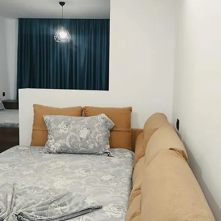 къща симона 3* Naousa