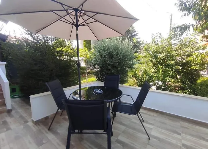 къща симона Gasthuis Kiten (Burgas)