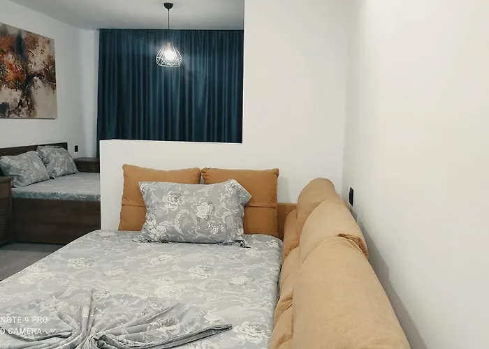 къща симона 3* Naousa